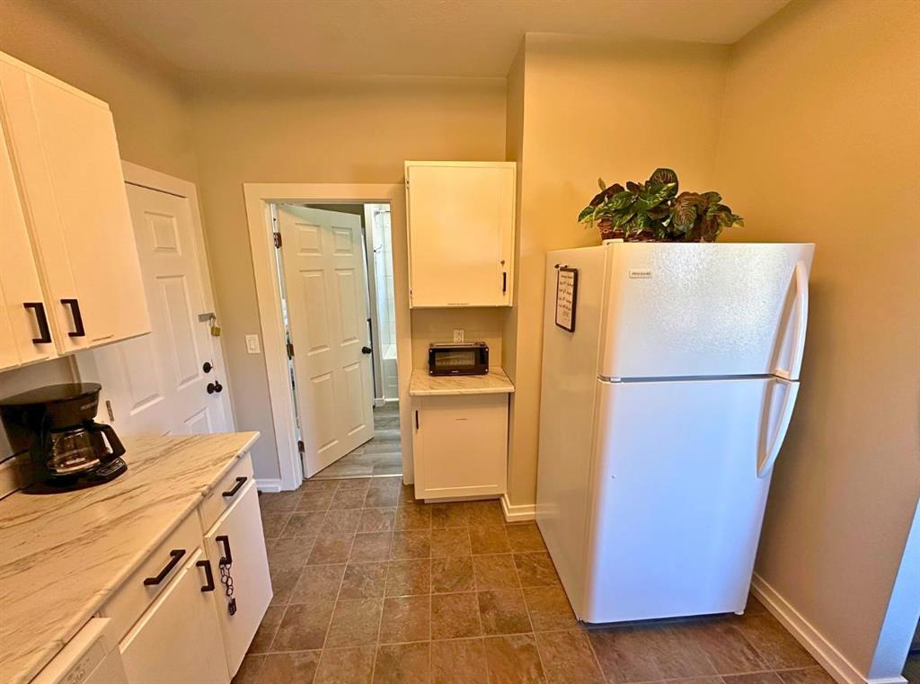 Fifth View of 5548 44 Avenue , Anders Park, Red Deer, Alberta, T4N 3J3