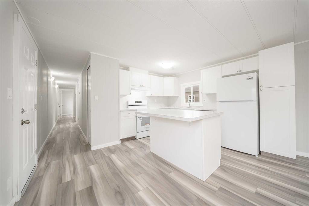 Fourth View of 57, 6220 17 Avenue , Red Carpet, Calgary, Alberta, T2A 0W6