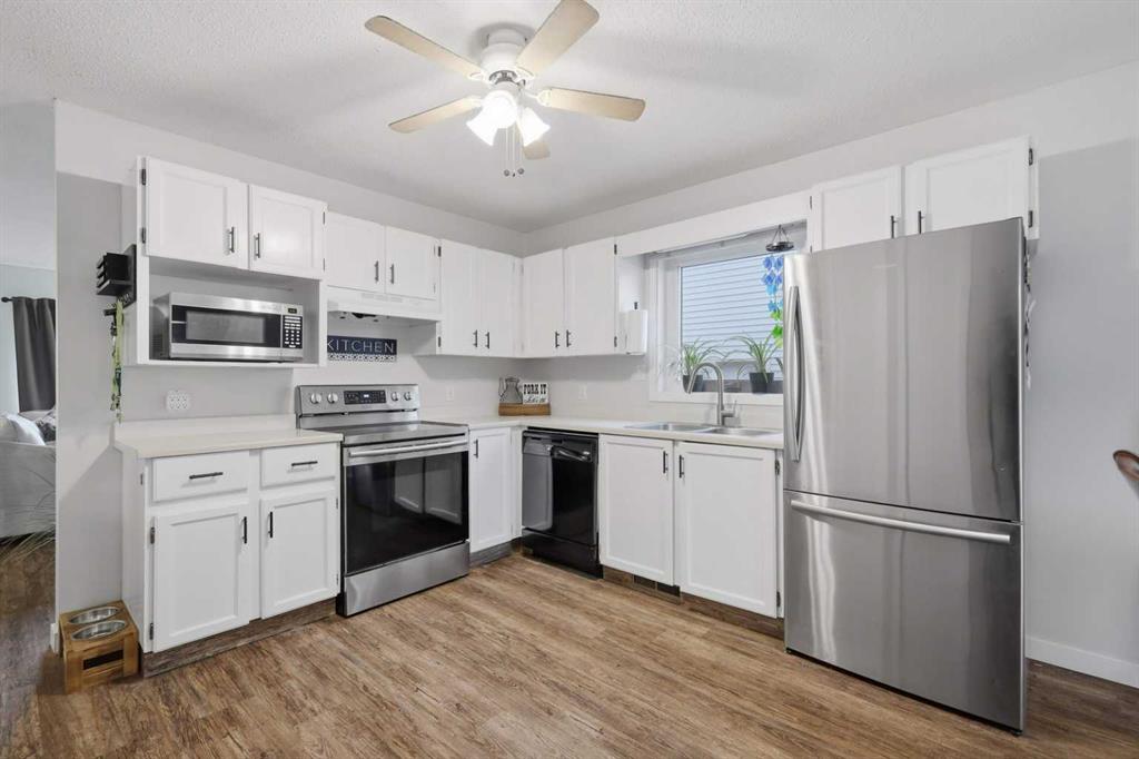 Fifth View of 121 Rutledge Crescent , Rosedale Estates, Red Deer, Alberta, T4P 3K1