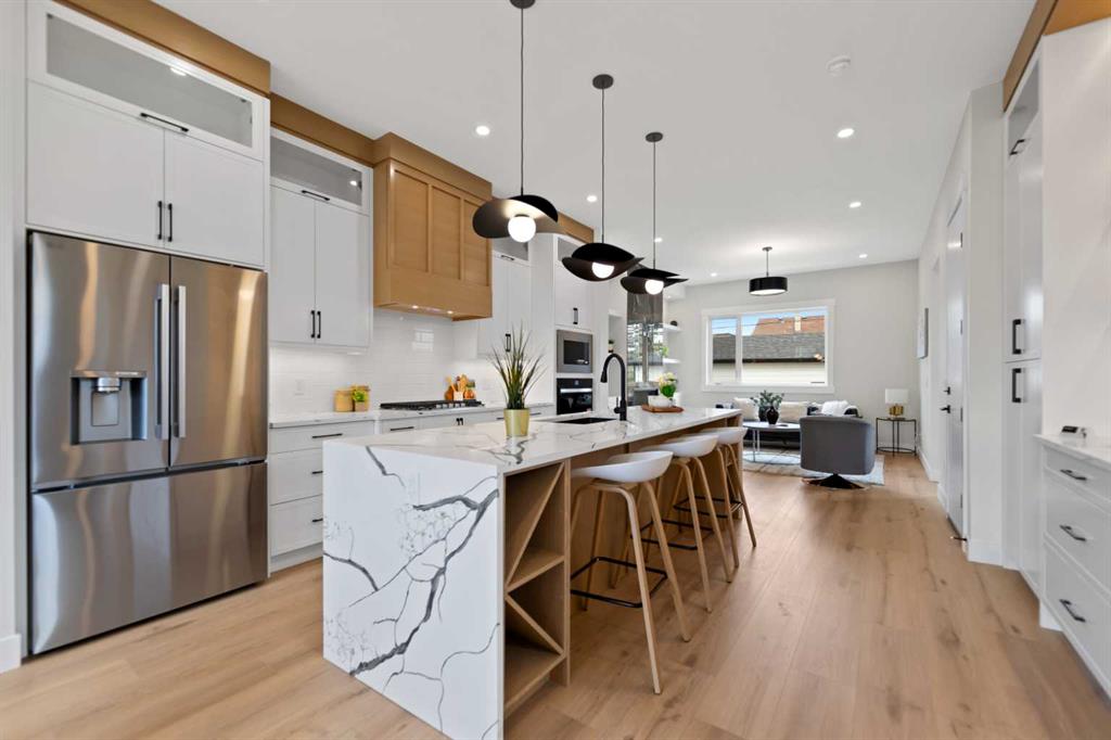 Fifth View of 8106 47 Avenue NW, Bowness, Calgary, Alberta, T3B1Z5