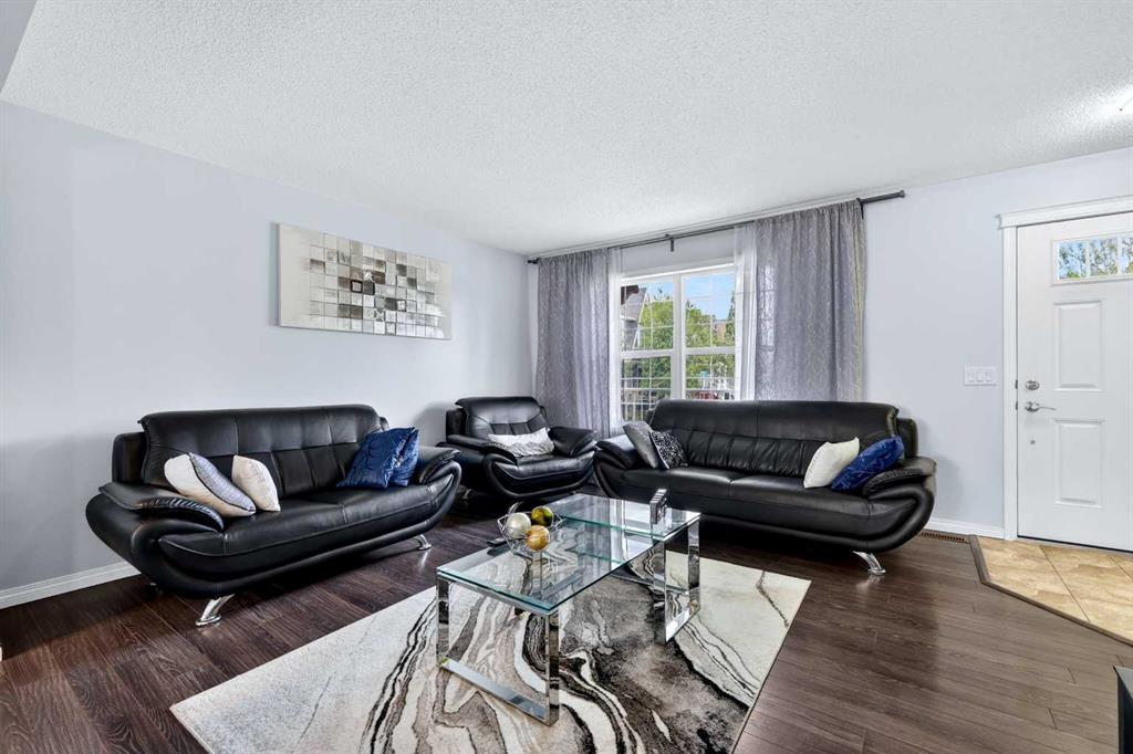 Third View of 58 Auburn Crest Green SE, Auburn Bay, Calgary, Alberta, T3M 0Z2