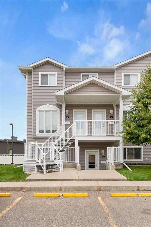94 Somerset Lane SE, A2345238, Alberta,