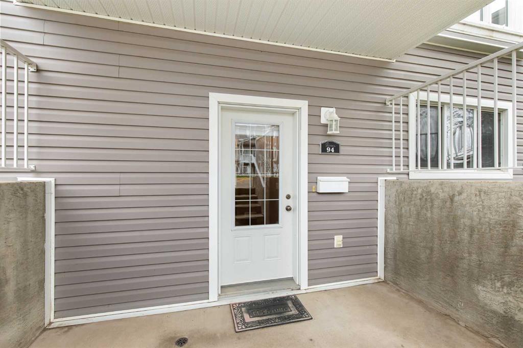 Third View of 94 Somerset Lane SE, Southland, Medicine Hat, Alberta, T1B0E8