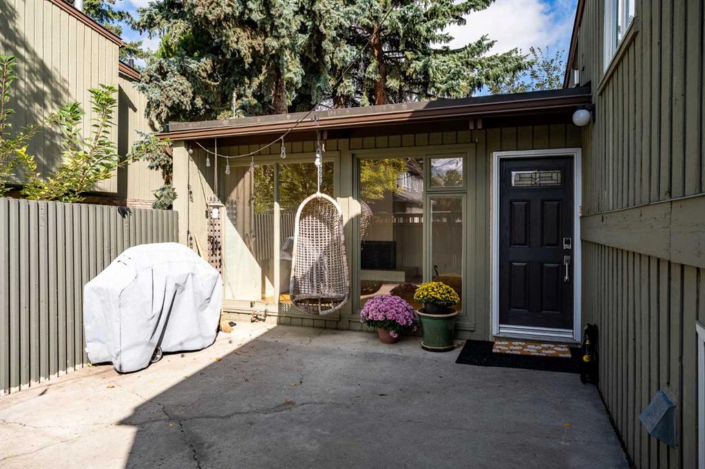 Third View of 608, 4500 39 Street NW, Varsity, Calgary, Alberta, T3A 0M5