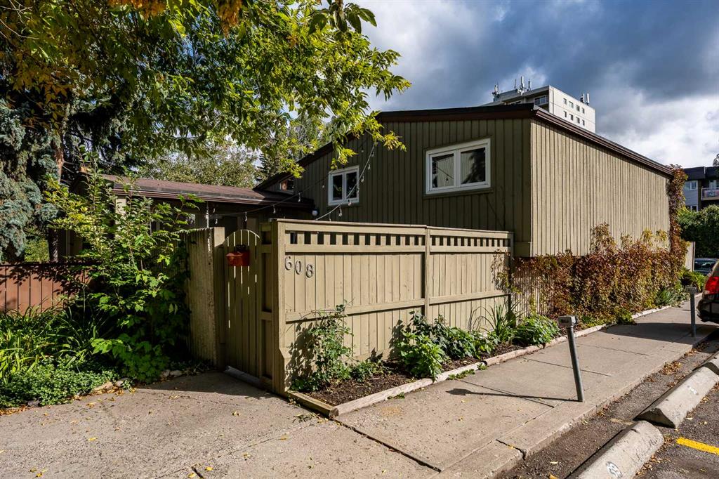 Fourth View of 608, 4500 39 Street NW, Varsity, Calgary, Alberta, T3A 0M5