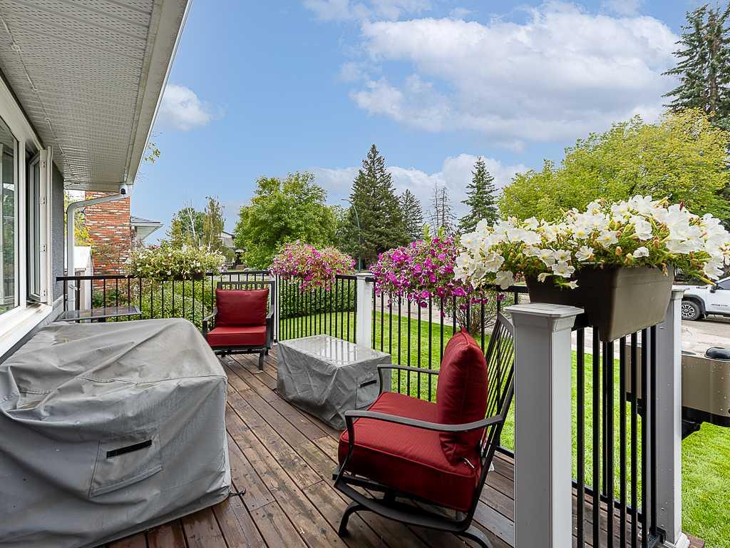 Third View of 44 Winchester Crescent SW, Westgate, Calgary, Alberta, T3C 2T8