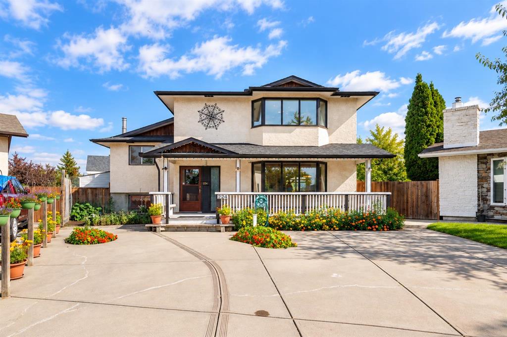 224 Pinetree Bay NE, A2345327, Alberta,