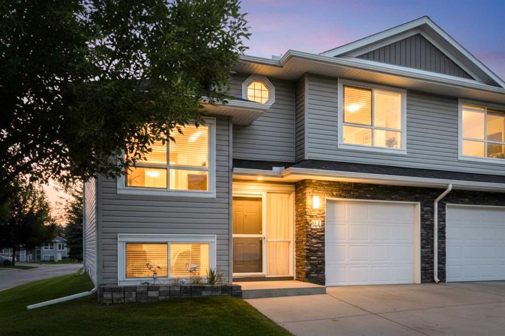 Third View of 144, 55 Fairways Drive NW, Fairways, Airdrie, Alberta, T4B2T6