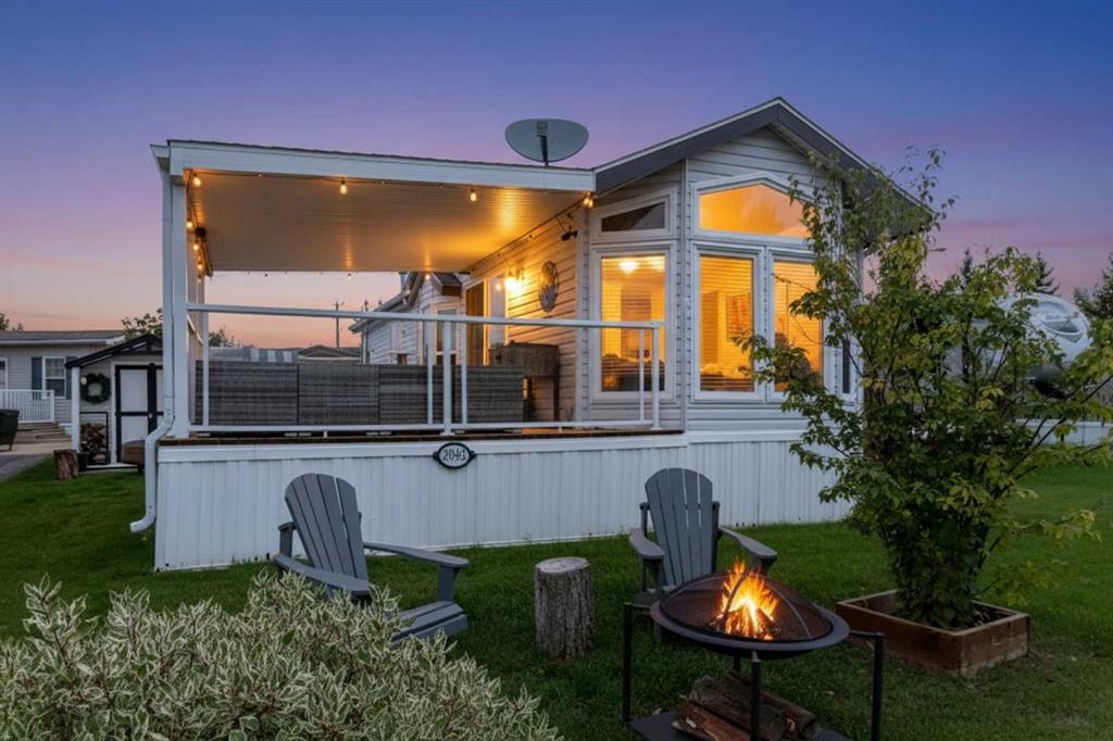 2042, 25054 South Pine Lake Road  , A2345364, Alberta,