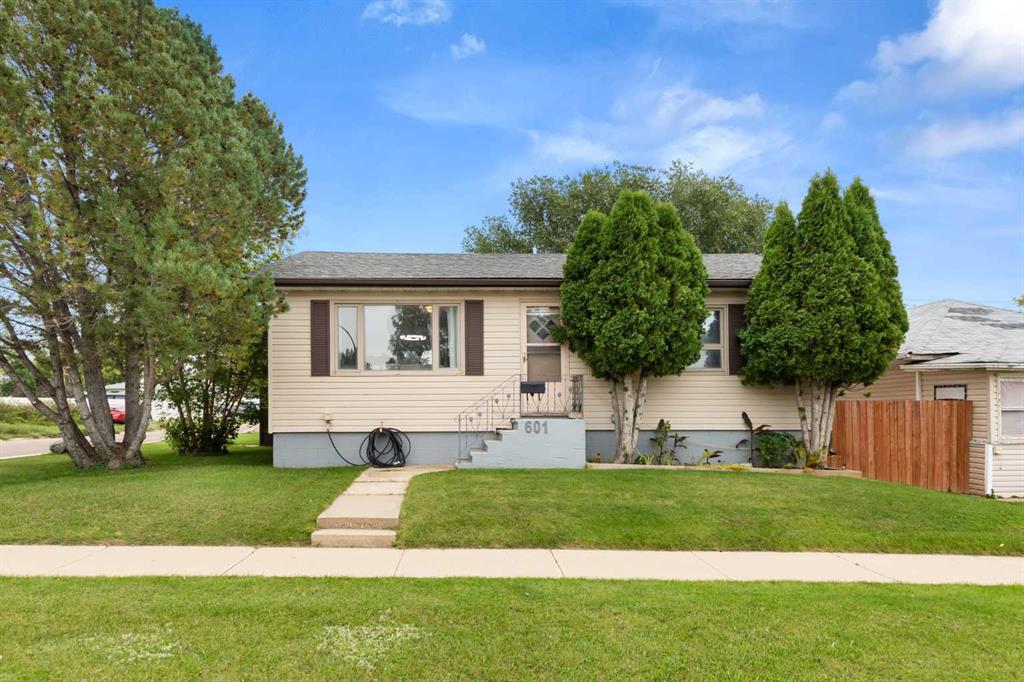 601 3 Street SE, A2345380, Alberta,