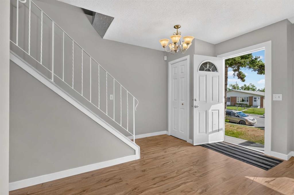 Fourth View of 207 Penworth Drive SE, Penbrooke Meadows, Calgary, Alberta, T2A 5E2