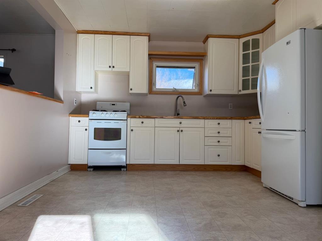 Fourth View of 108 Poplar Crescent , North Drumheller, Drumheller, Alberta, T0J0Y1