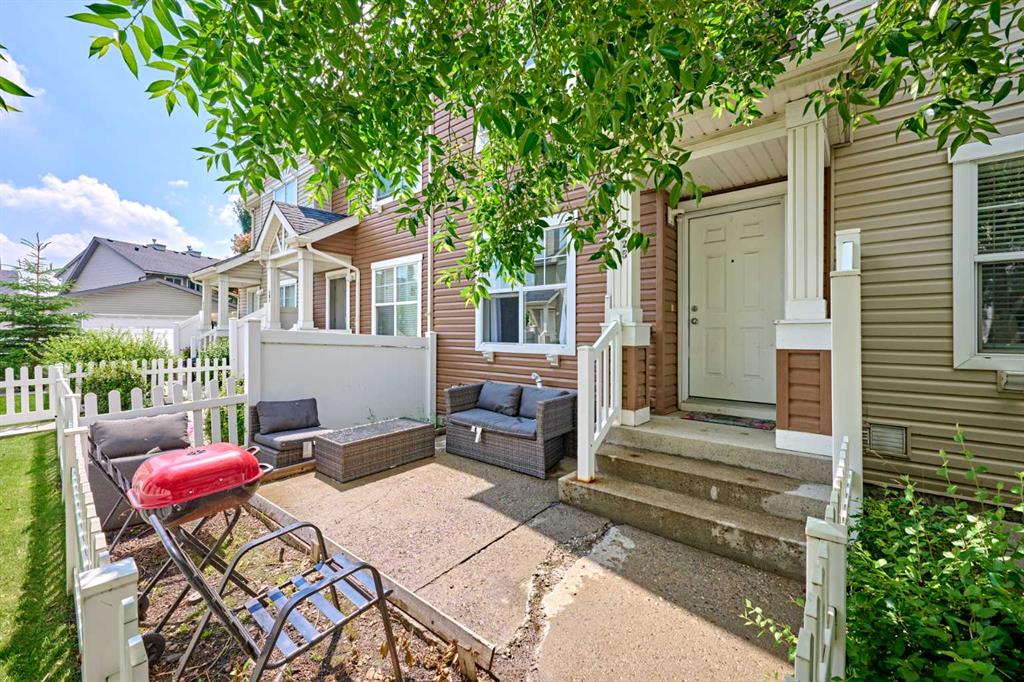 225 ELGIN Gardens SE, A2345460, Alberta,