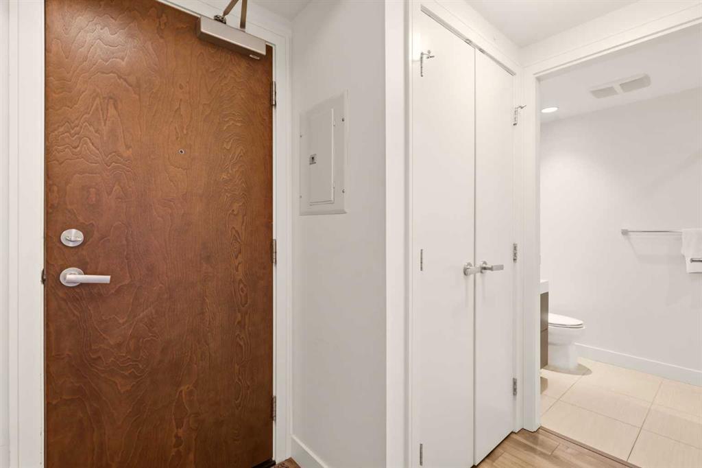 Third View of 544, 222 Riverfront Avenue SW, Chinatown, Calgary, Alberta, T2P 0X2