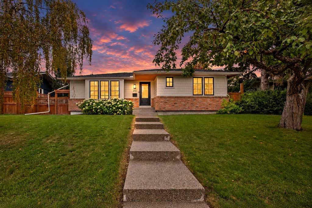 256 Westminster Drive SW, A2345555, Alberta,