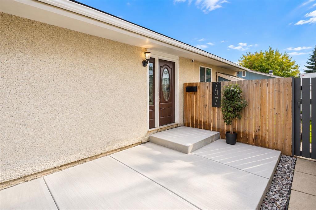 Third View of 707 Malvern Drive NE, Marlborough Park, Calgary, Alberta, T2A 5P9