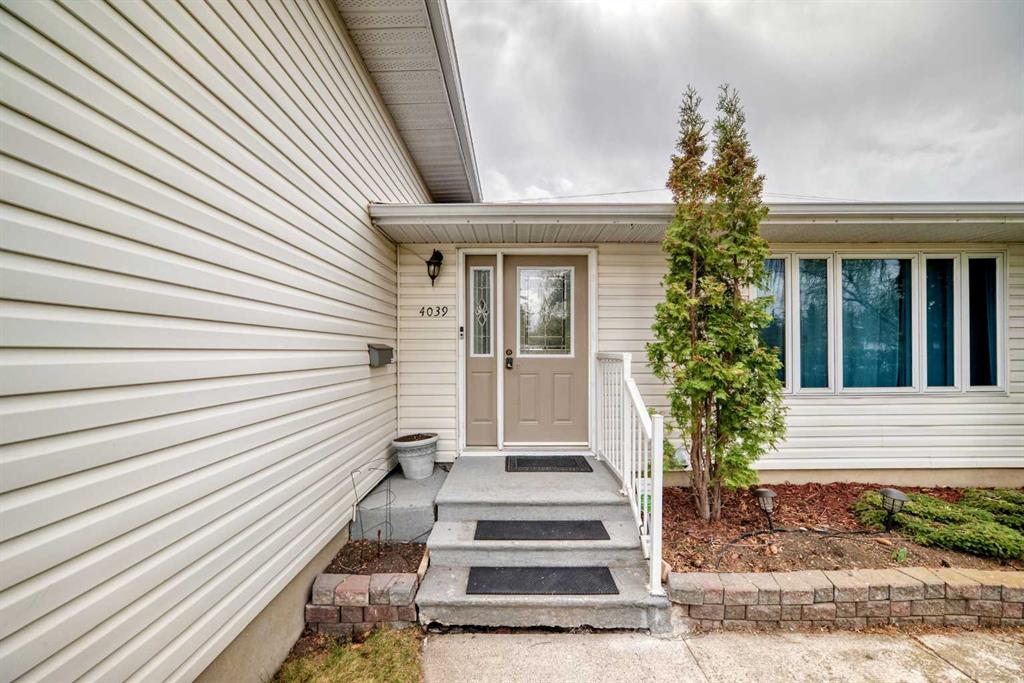 Fourth View of 4039 5 Avenue SW, Wildwood, Calgary, Alberta, T3C0C2