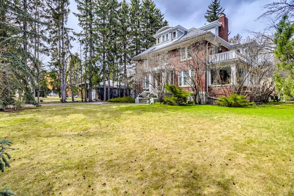 916 DURHAM Avenue SW, A2345635, Alberta,