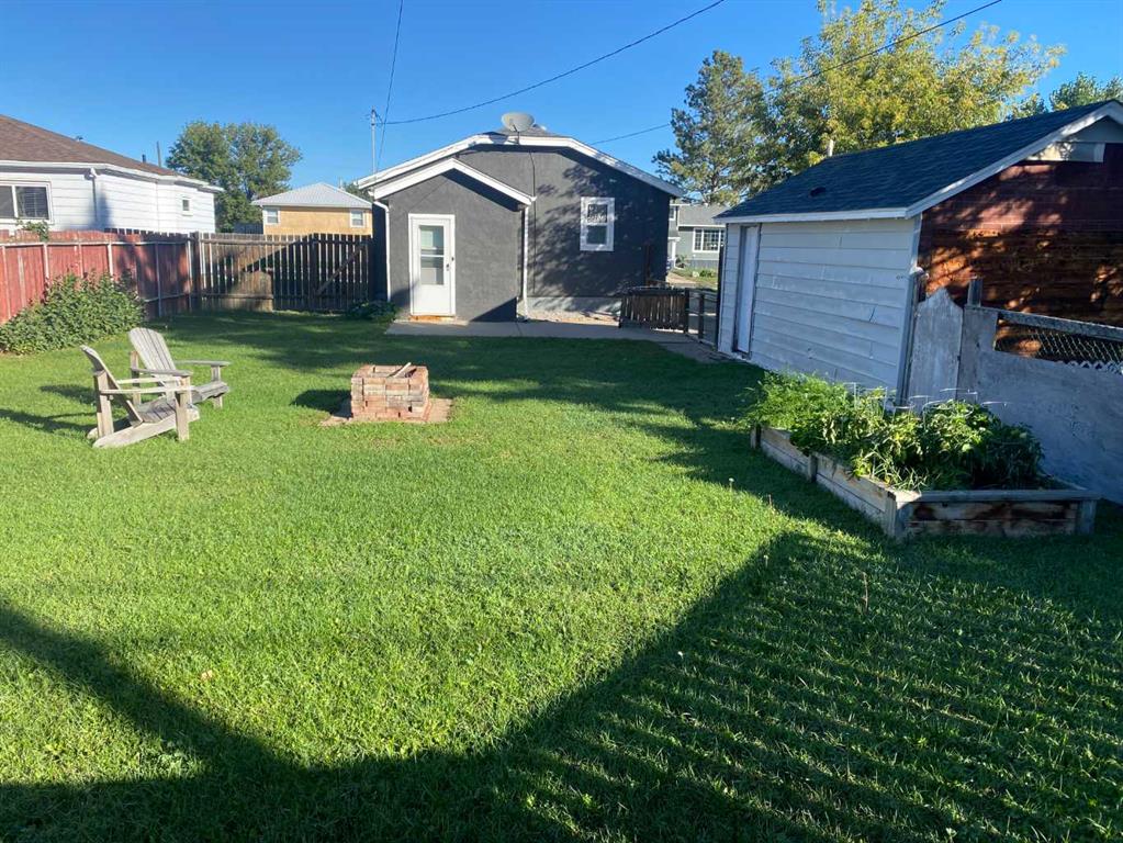 Third View of 5206 44 Avenue , NONE, Taber, Alberta, T1G1B5