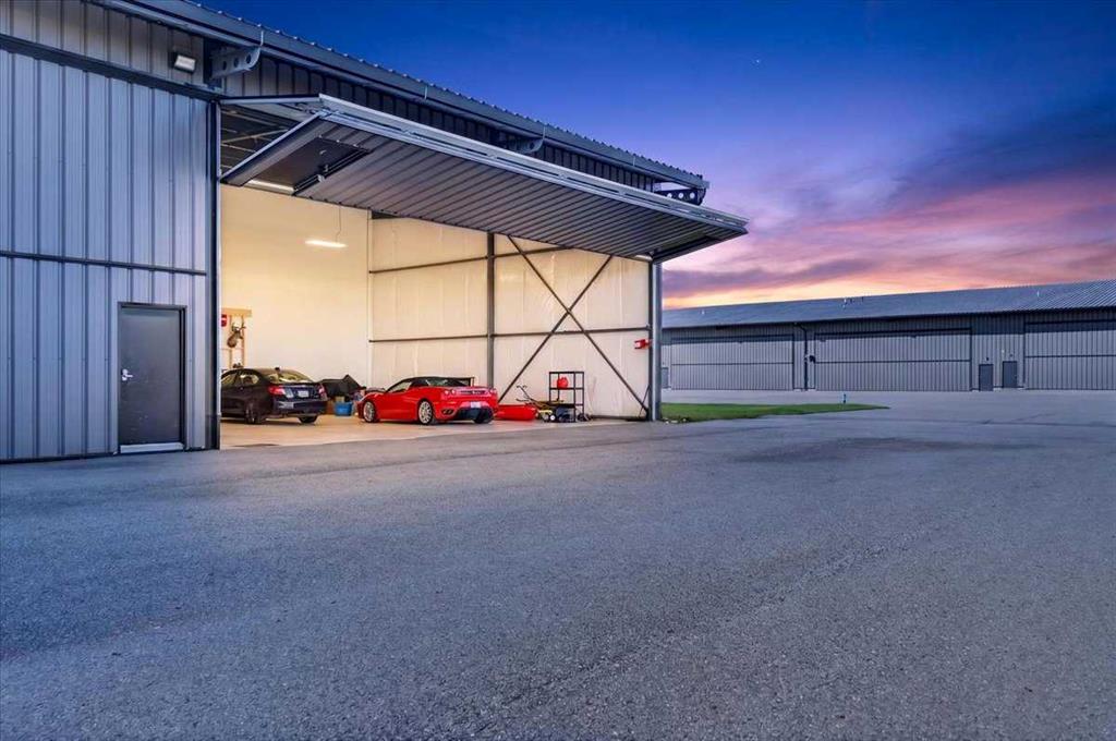 1, 503 HURRICANE Drive , A2345656, Alberta,