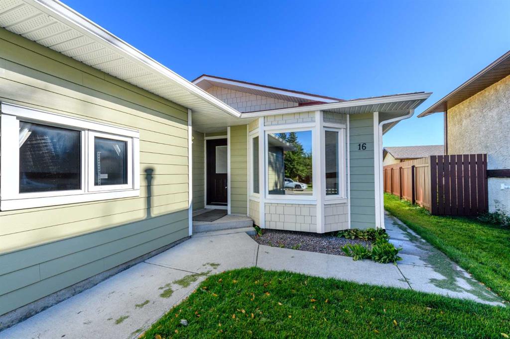 Fourth View of 16 DEERSAXON Circle SE, Deer Run, Calgary, Alberta, T2J 6R5
