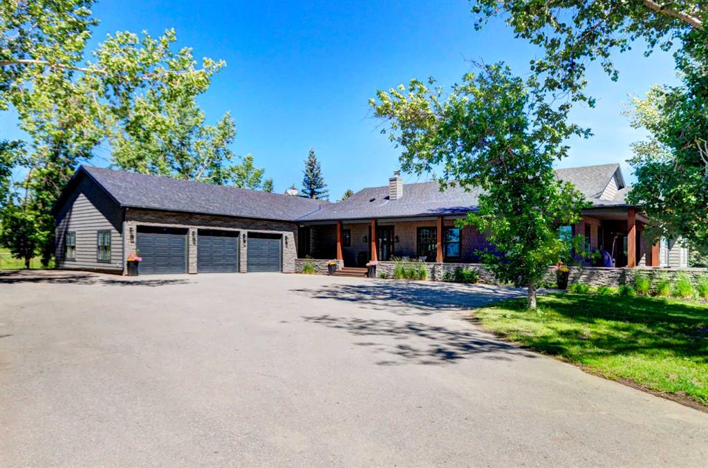 566 Pine Creek Ridge , A2345739, Alberta,