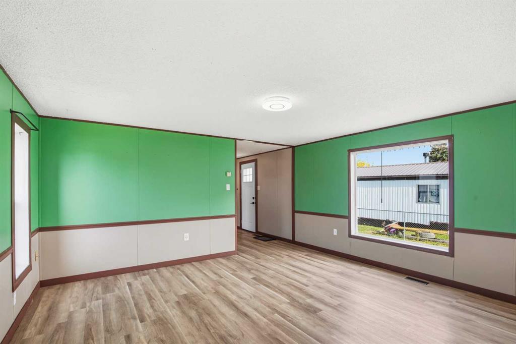 Fifth View of 9711 103 Avenue , N/A, Clairmont, Alberta, T8X 5E9