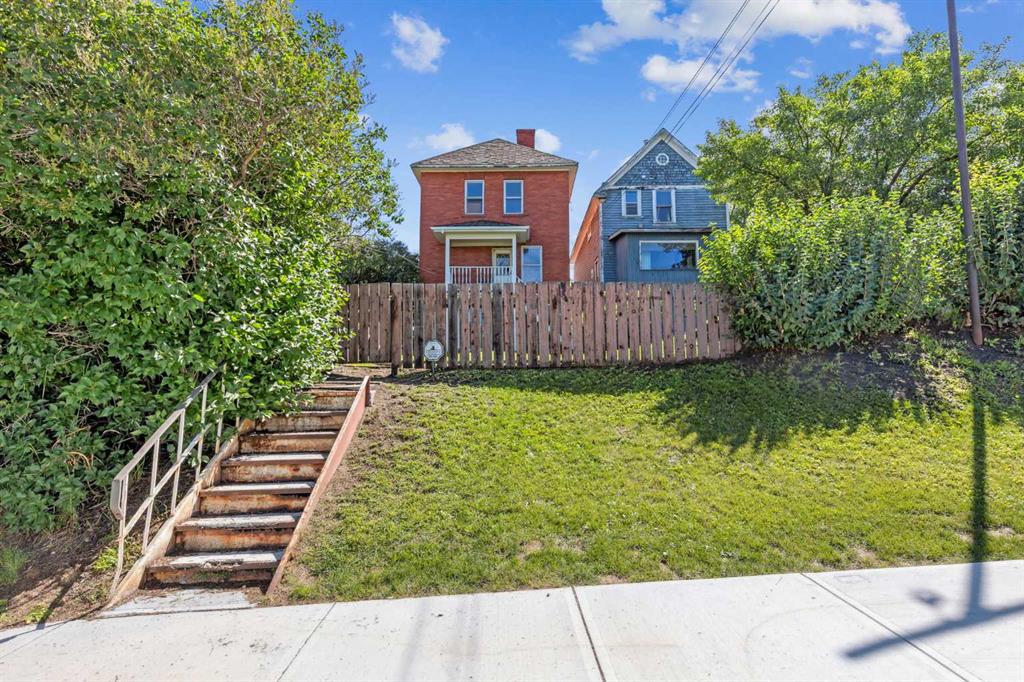 Fourth View of 1823 18A Street SW, Bankview, Calgary, Alberta, T2T 4W1