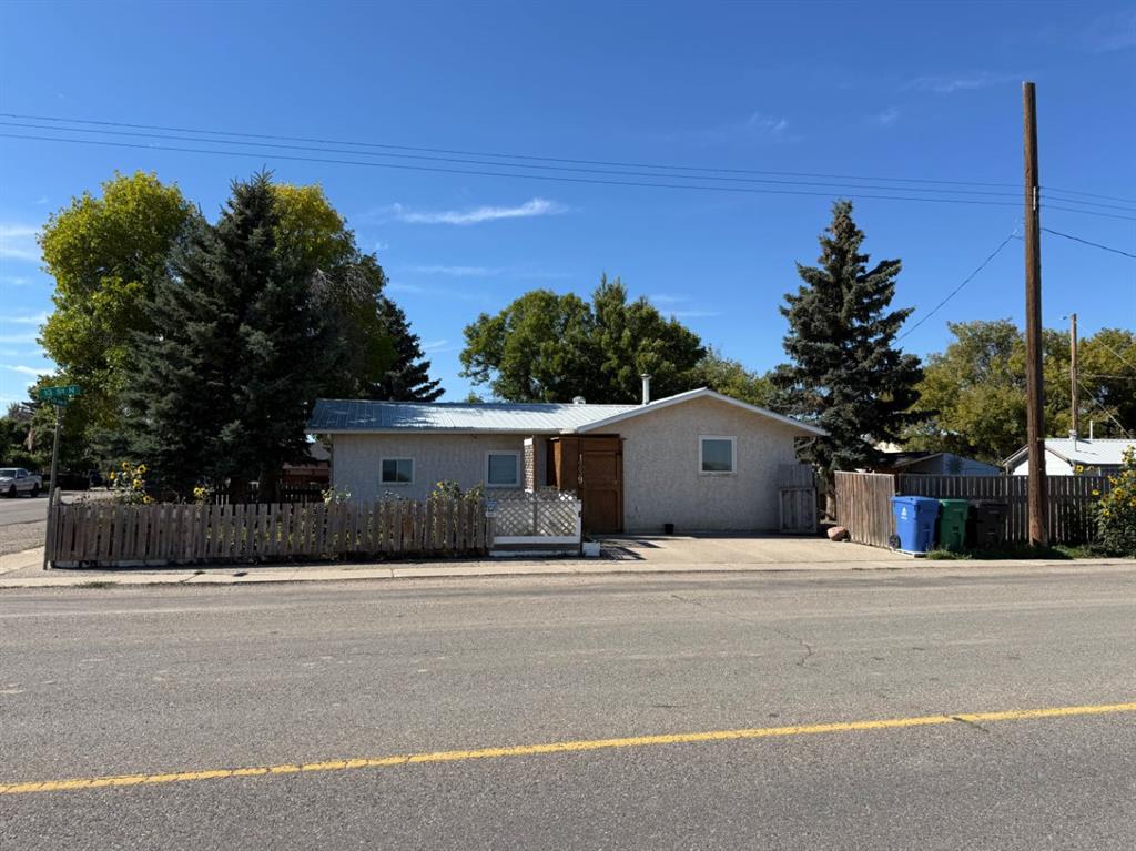 1239 41 Avenue N, A2345792, Alberta,