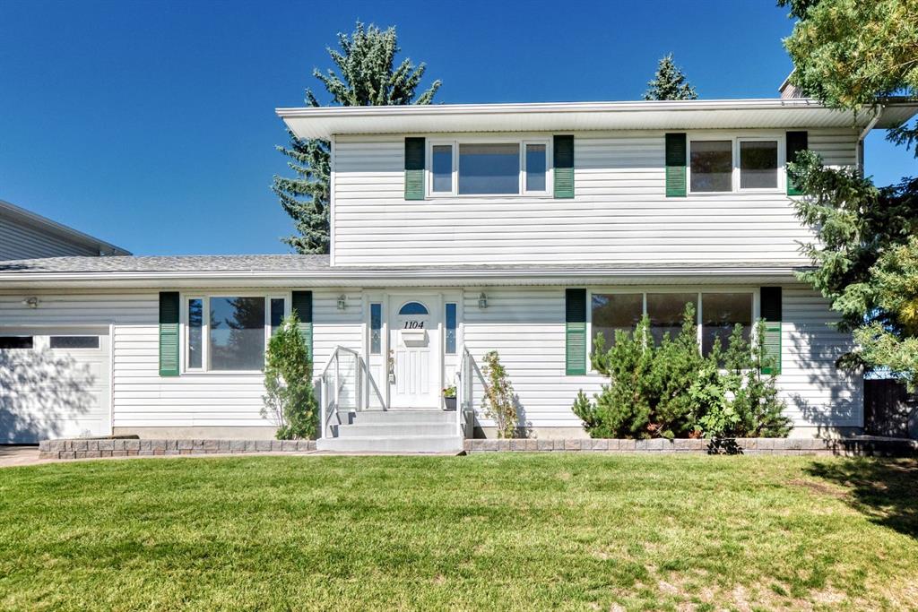 Main View of 1104 Southglen Drive SW, Southwood, Calgary, Alberta, T2W0X1