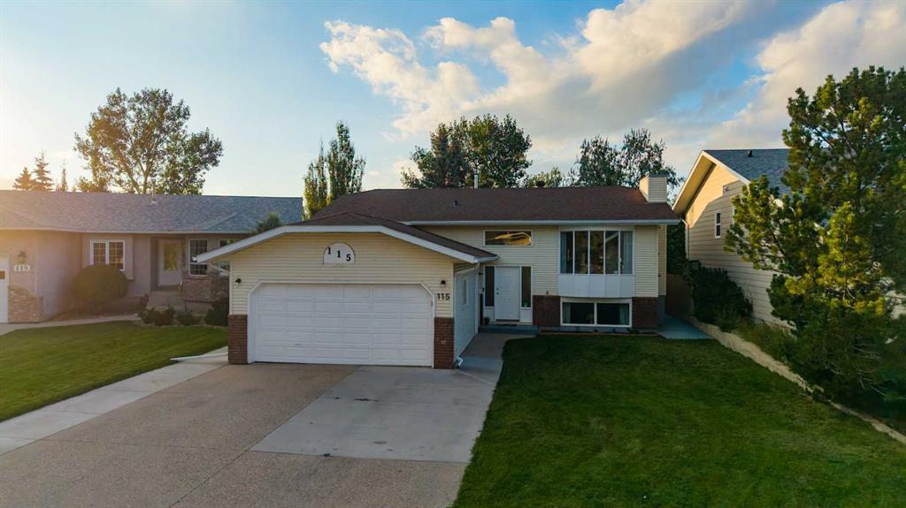 115 Mt. Crandell Cres W  , A2345865, Alberta,