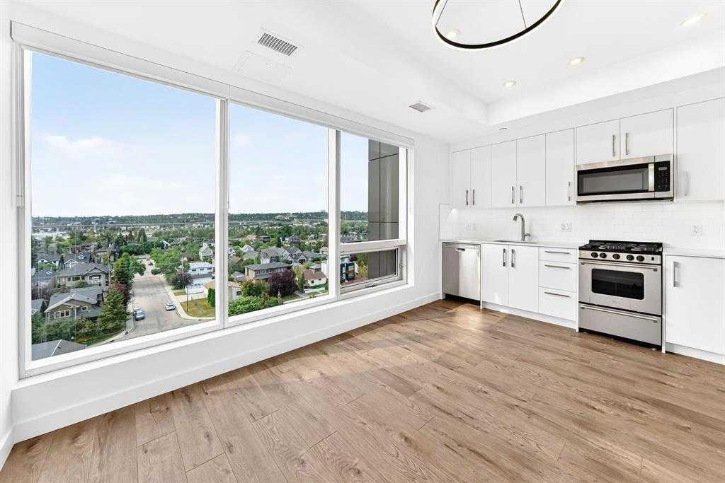 Third View of 826, 110 18A Street NW, West Hillhurst, Calgary, Alberta, T2N 5G5