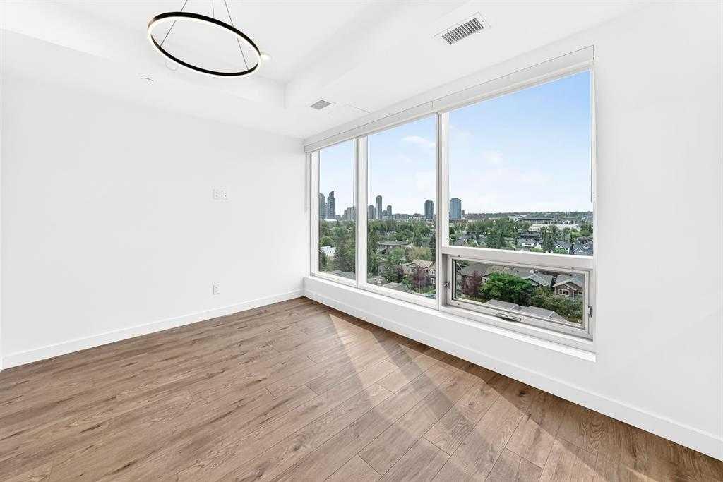 Fourth View of 826, 110 18A Street NW, West Hillhurst, Calgary, Alberta, T2N 5G5