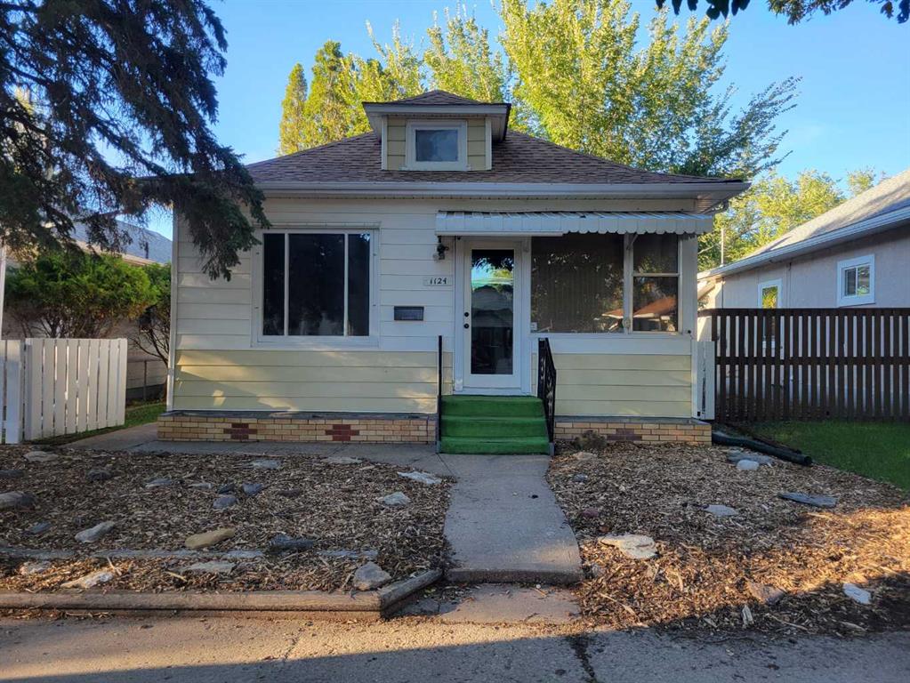 Third View of 1124 Balmoral Street SE, River Flats, Medicine Hat, Alberta, T1A0X6