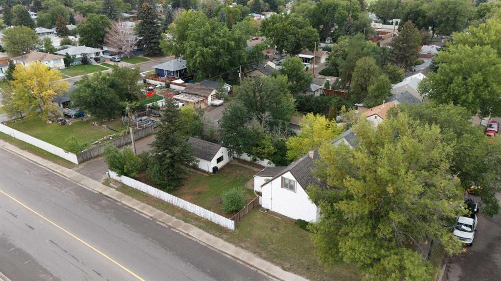 Fifth View of 502 12 Street N, Senator Buchanan, Lethbridge, Alberta, T1H 2G8