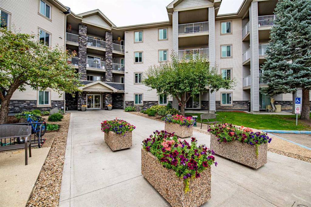 Third View of 310, 60 Lawford Avenue , Lonsdale, Red Deer, Alberta, T4R 3E9