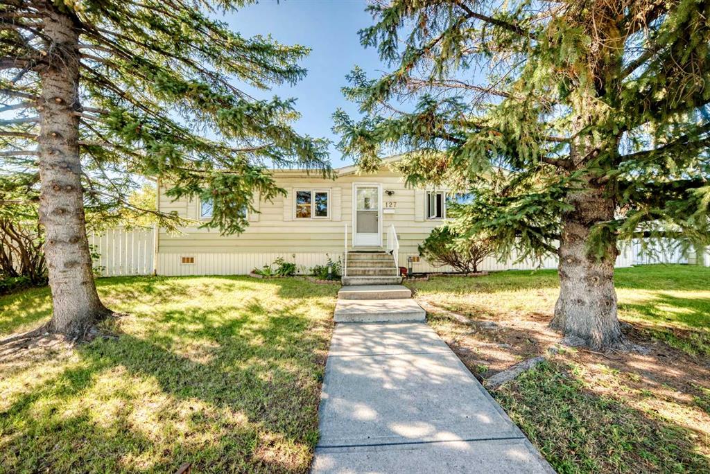 Third View of 127 Huntwell Place NE, Huntington Hills, Calgary, Alberta, T2K 5T2