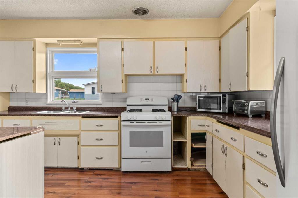 Fourth View of 439 Aberdeen Avenue , NONE, Carbon, Alberta, T0M0L0