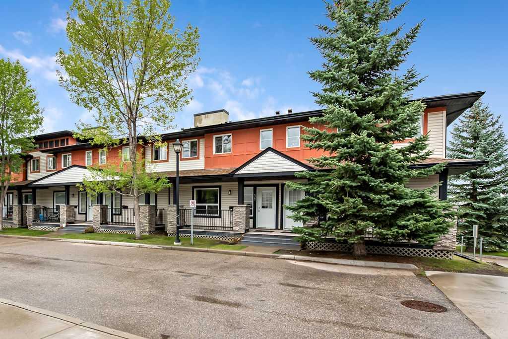 Fourth View of 58 Eversyde Common SW, Evergreen, Calgary, Alberta, T2Y 4Z7