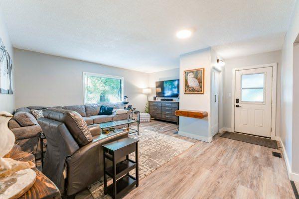 Fifth View of 52 3 Street E, Rosedale, Drumheller, Alberta, T0J0Y9