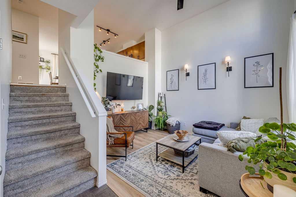 Fourth View of 164 Elgin Gardens SE, McKenzie Towne, Calgary, Alberta, T2Z4T7