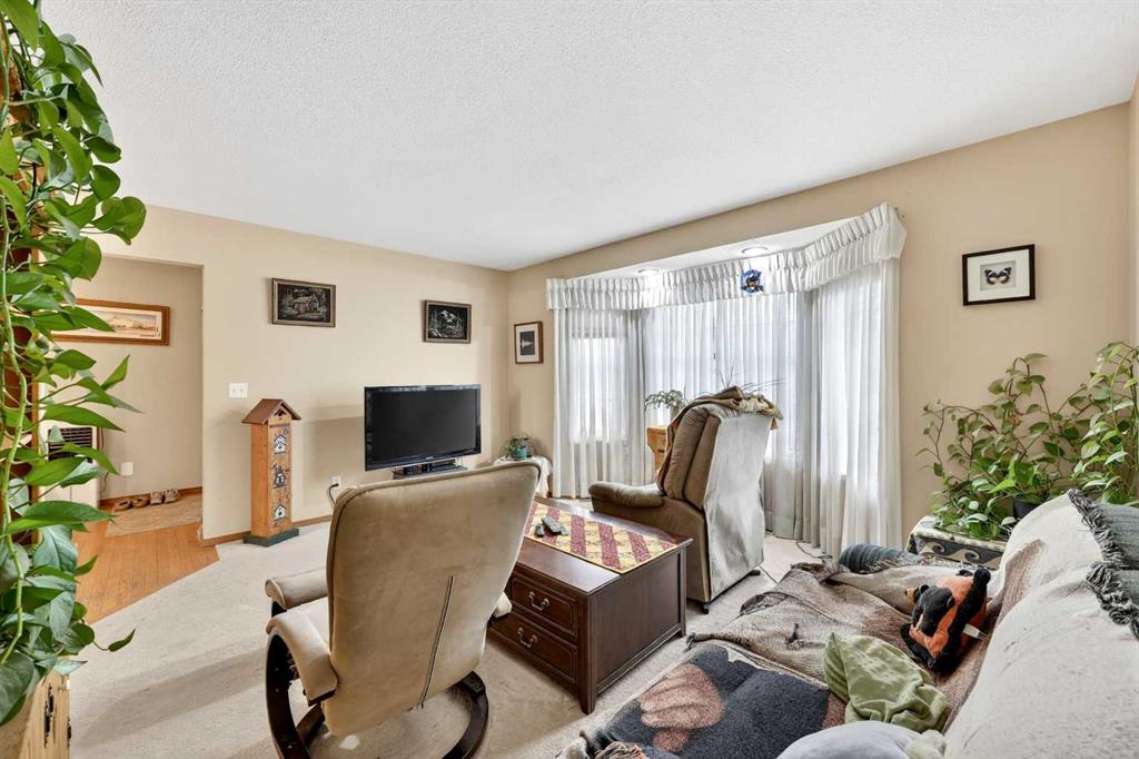 Fifth View of 1124 Gleneagles Drive , NONE, Carstairs, Alberta, T0M0N0