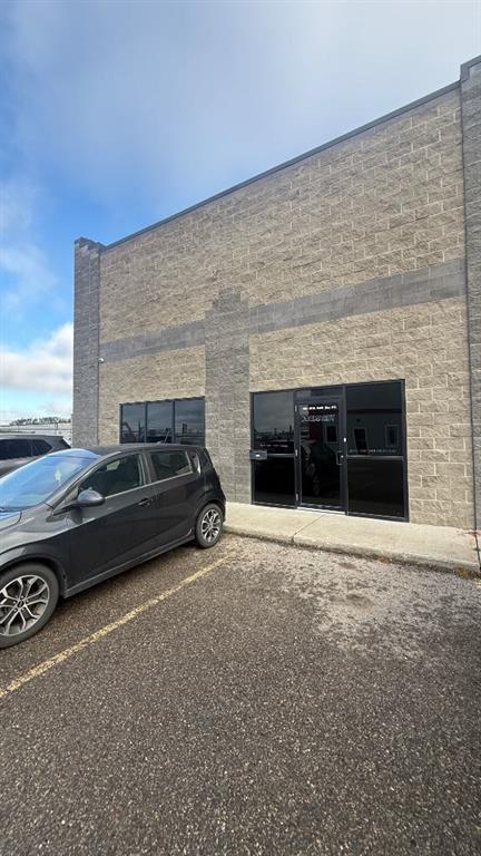 Second View of 5, 542 39 Street N, Shackleford Industrial Park, Lethbridge, Alberta, T1H 6Y2