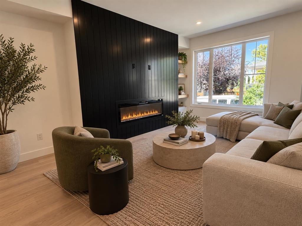 Fourth View of 2236 44 Street NW, Montgomery, Calgary, Alberta, T3B0X6