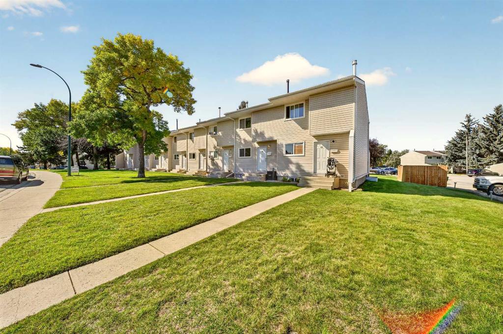 Third View of 53, 55 Lemoyne Crescent W, Varsity Village, Lethbridge, Alberta, T1K 4J7