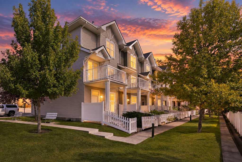 Second View of 75 Toscana Gardens NW, Tuscany, Calgary, Alberta, T3L 3C2
