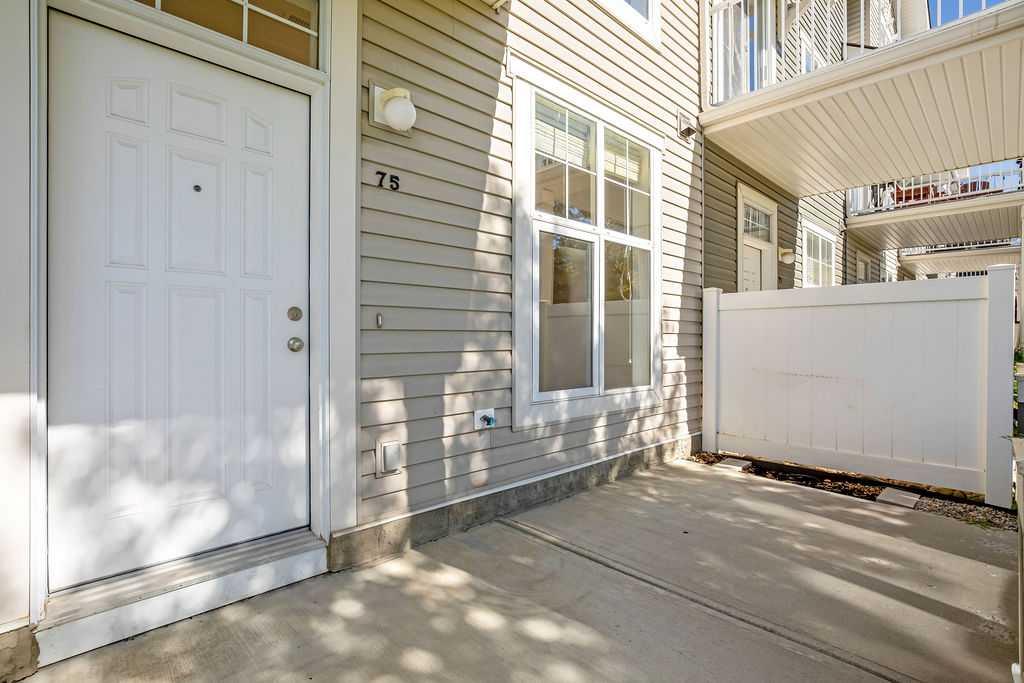 Fifth View of 75 Toscana Gardens NW, Tuscany, Calgary, Alberta, T3L 3C2