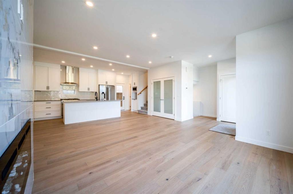 Third View of 755 Centre Avenue NE, Bridgeland/Riverside, Calgary, Alberta, T2E4B6