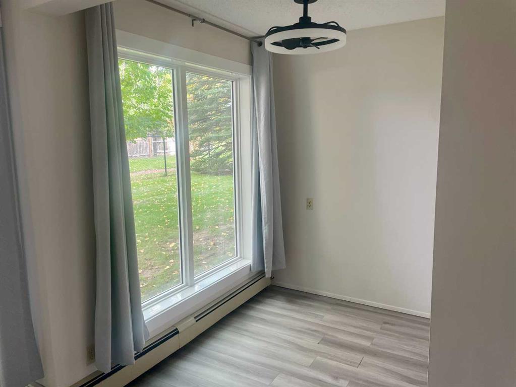 Fifth View of 107, 75 Temple Boulevard W, Varsity Village, Lethbridge, Alberta, T1K 5M2