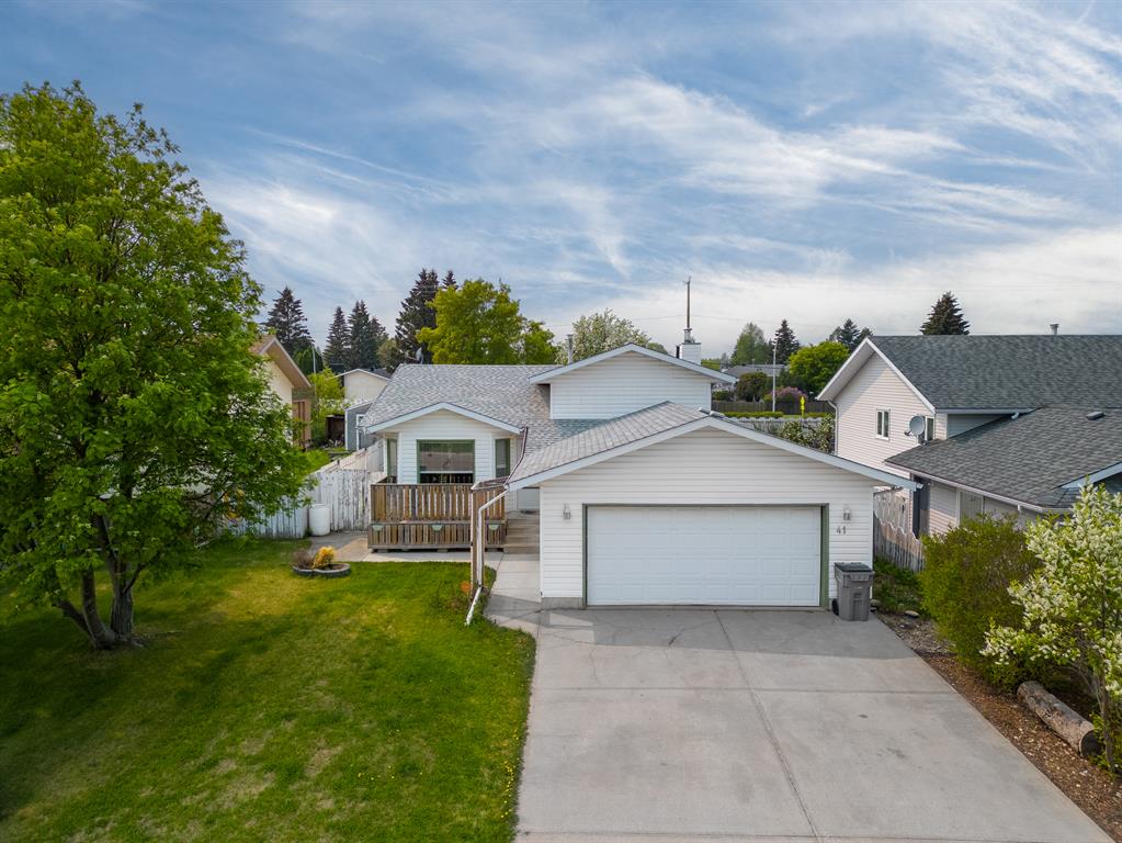 41 Lyons Crescent , A2346405, Alberta,